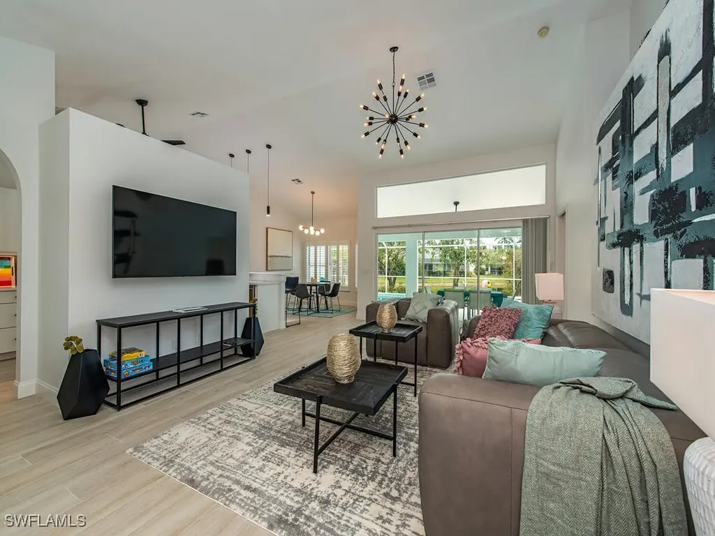 5192 Lochwood Court Naples FL 34112