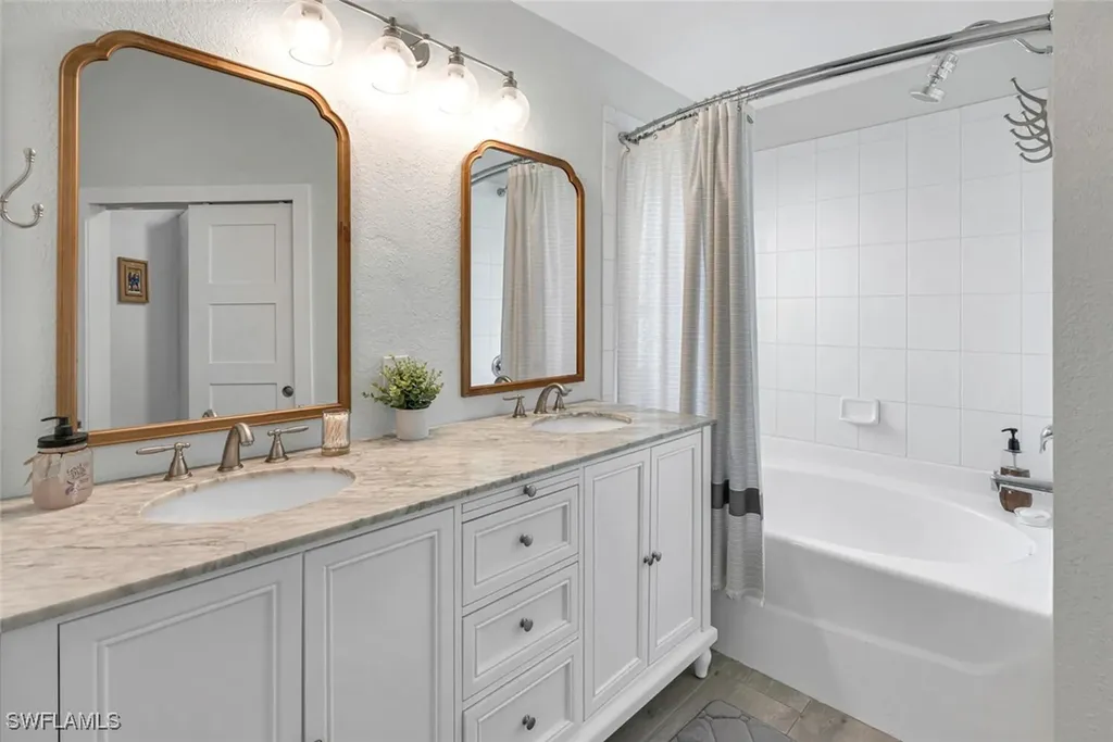 1340 Center Lane Naples FL 34110