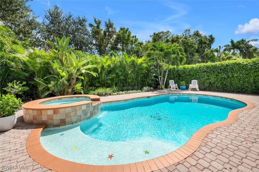1340 Center Lane Naples FL 34110