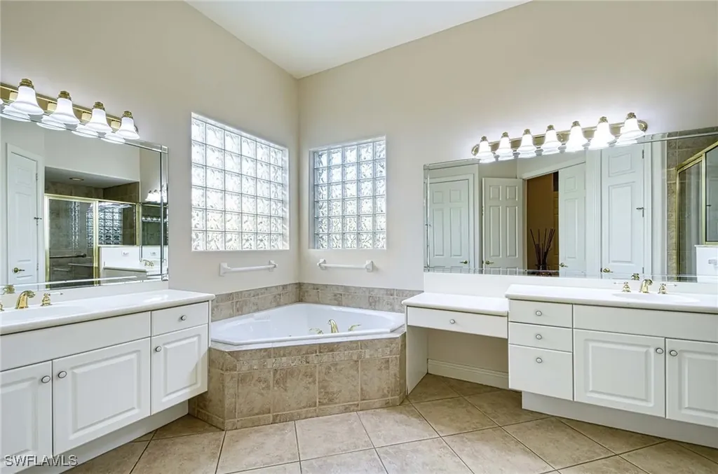 981 Tierra Lago Way Naples FL 34119