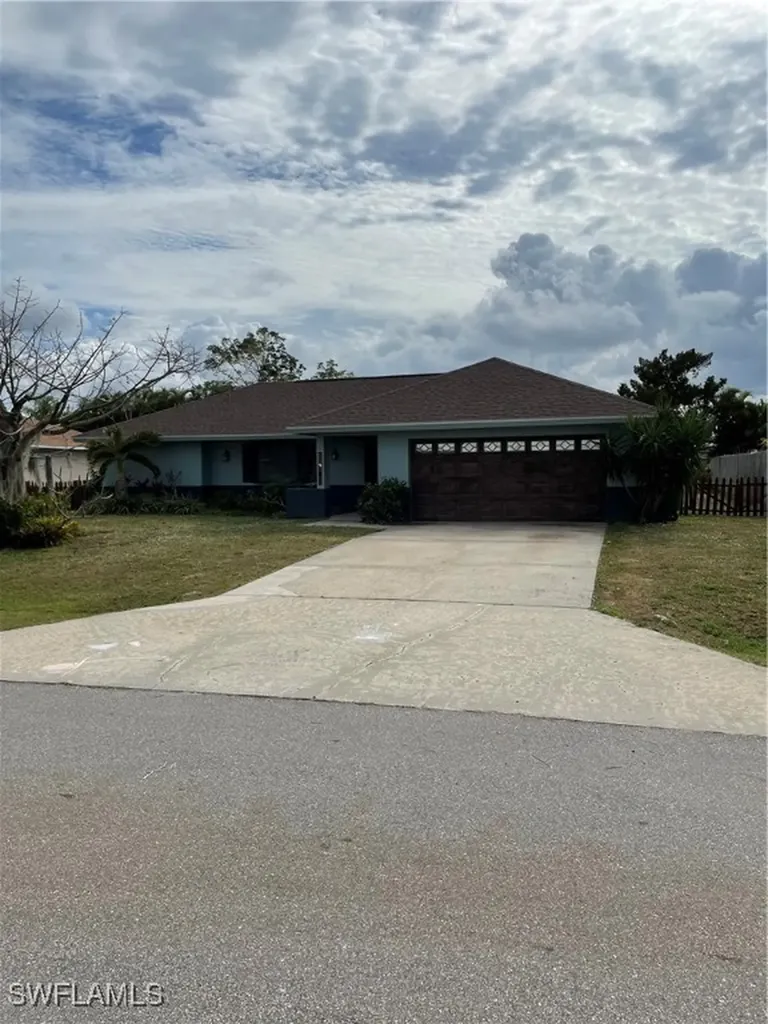 1218 SE 14th Terrace Cape Coral FL 33990