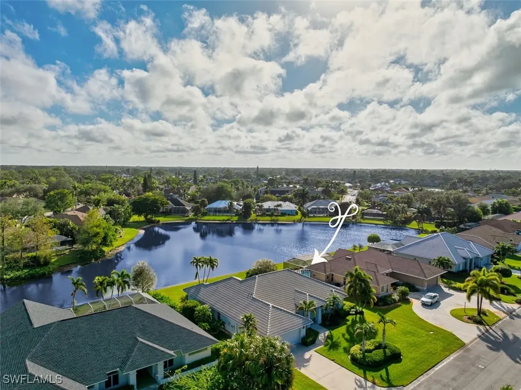 4882 Berkeley Drive Naples FL 34112