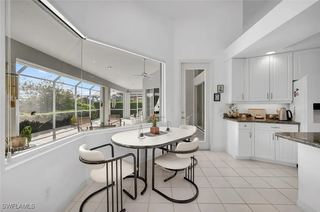 4882 Berkeley Drive Naples FL 34112