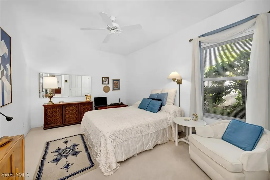 4882 Berkeley Drive Naples FL 34112