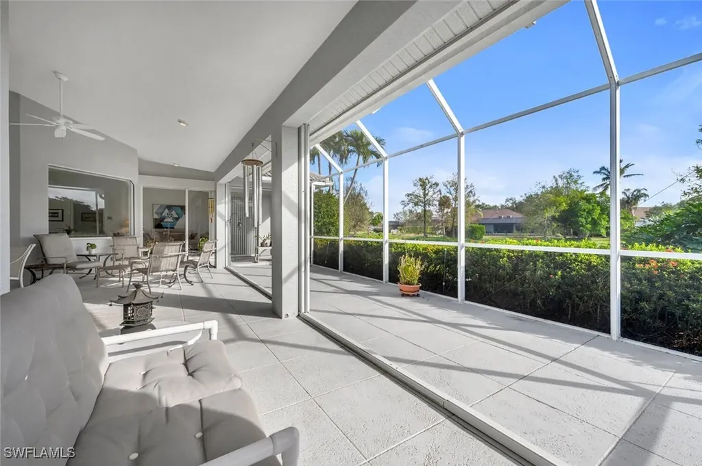 4882 Berkeley Drive Naples FL 34112