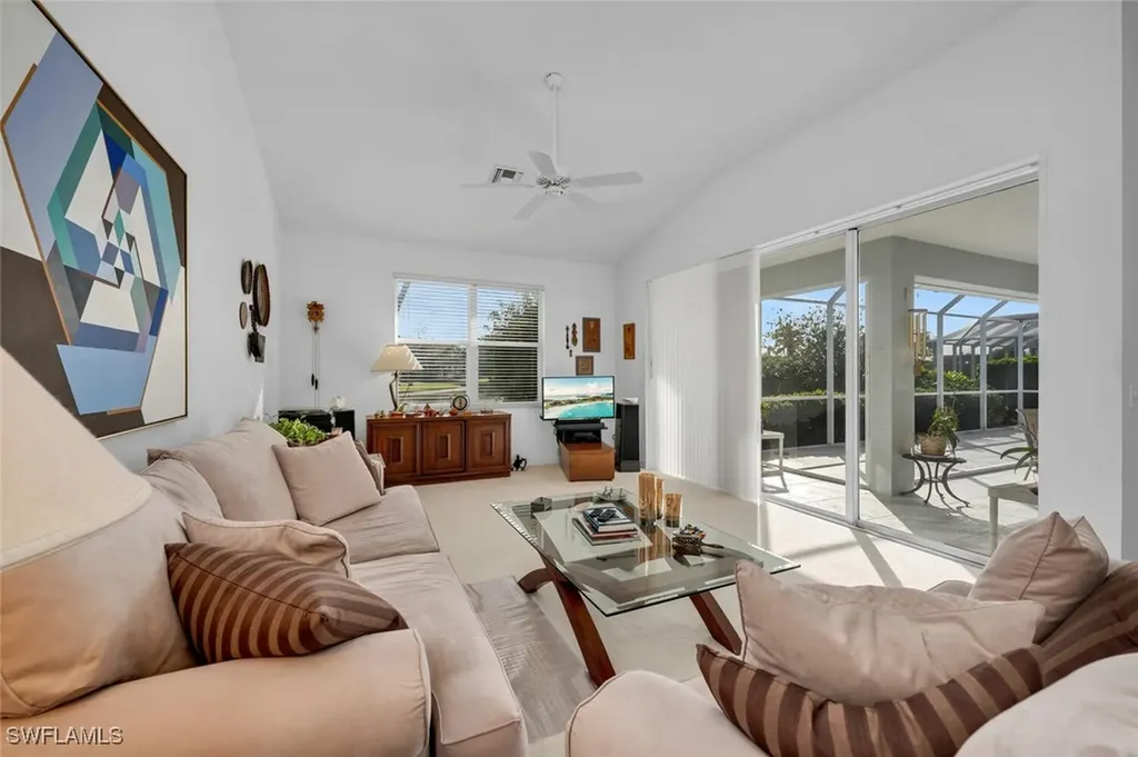 4882 Berkeley Drive Naples FL 34112