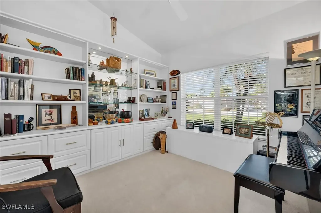 4882 Berkeley Drive Naples FL 34112