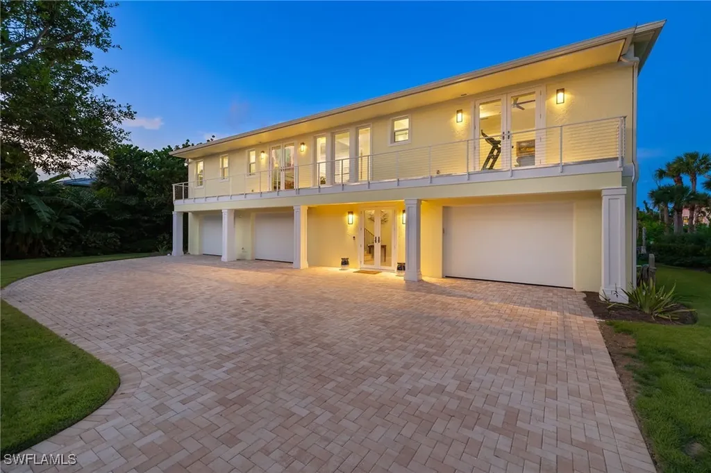 4988 Joewood Drive Sanibel FL 33957