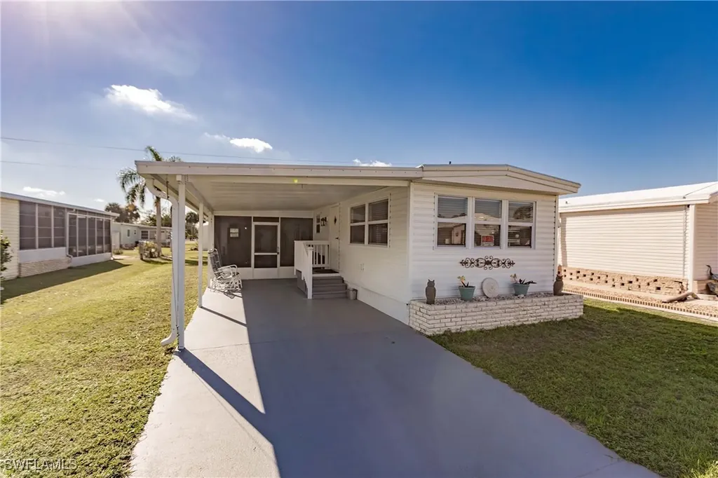 9806 Sugarberry Way Fort Myers FL 33905