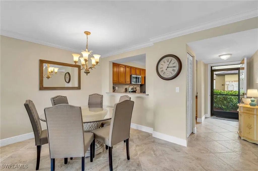 221 Fox Glen Drive Naples FL 34104