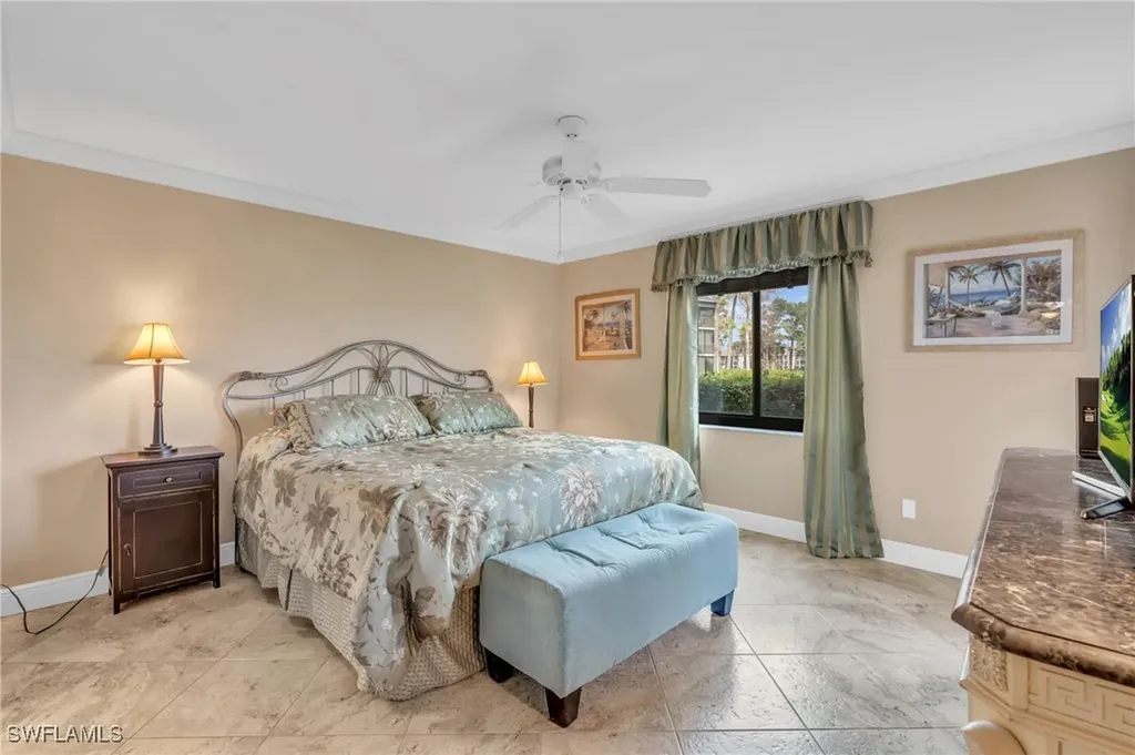221 Fox Glen Drive Naples FL 34104