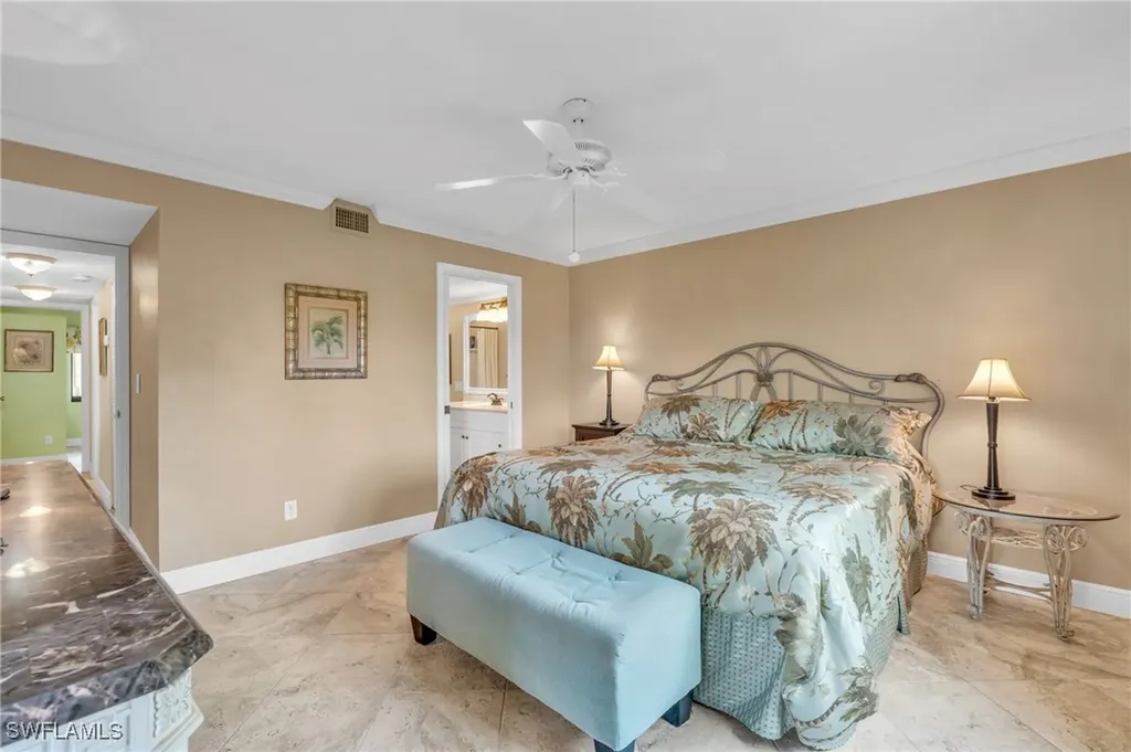 221 Fox Glen Drive Naples FL 34104