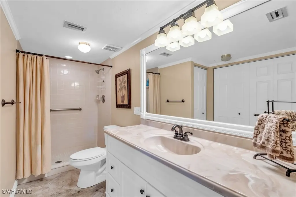 221 Fox Glen Drive Naples FL 34104
