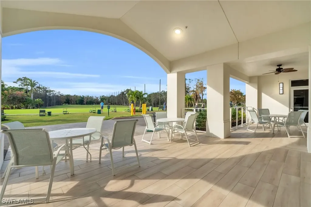 221 Fox Glen Drive Naples FL 34104