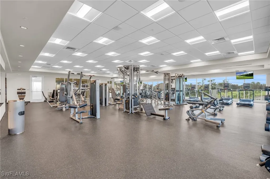 221 Fox Glen Drive Naples FL 34104