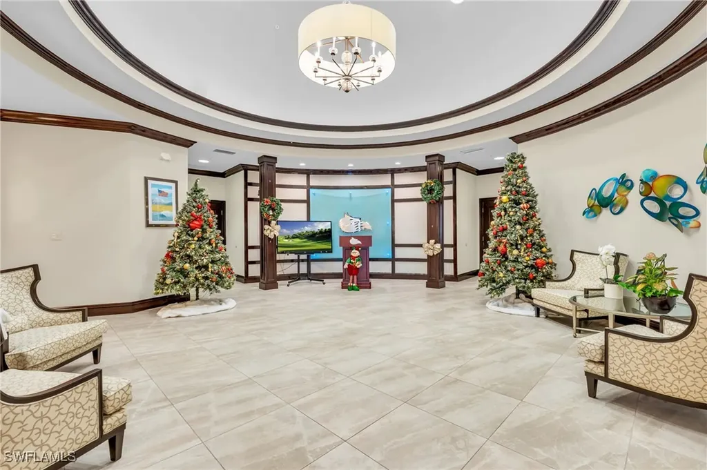 221 Fox Glen Drive Naples FL 34104