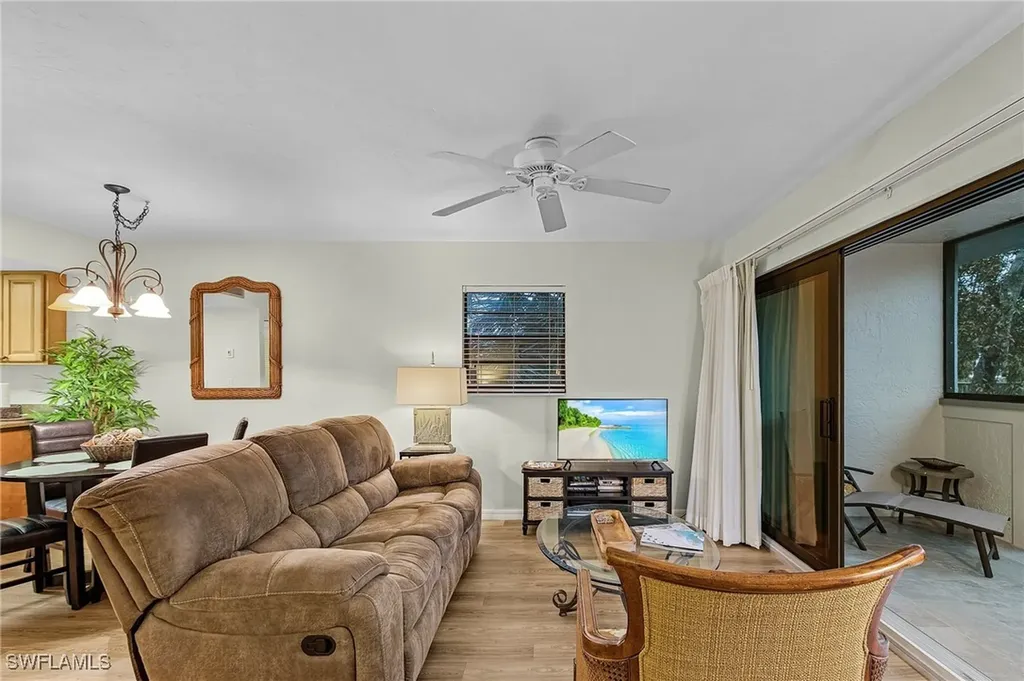 600 Neapolitan Way Naples FL 34103