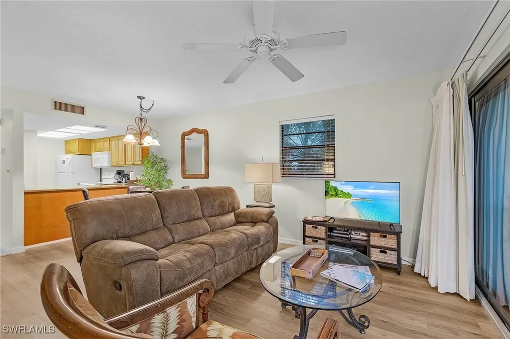 600 Neapolitan Way Naples FL 34103