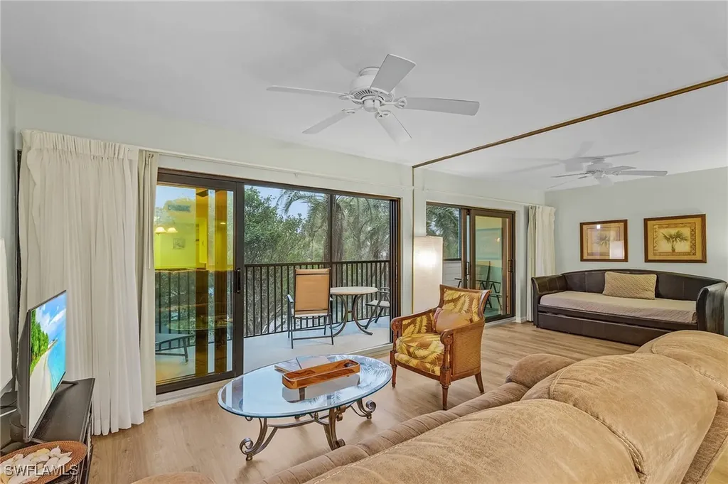 600 Neapolitan Way Naples FL 34103