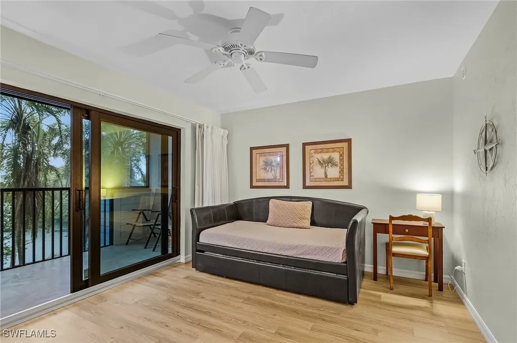 600 Neapolitan Way Naples FL 34103