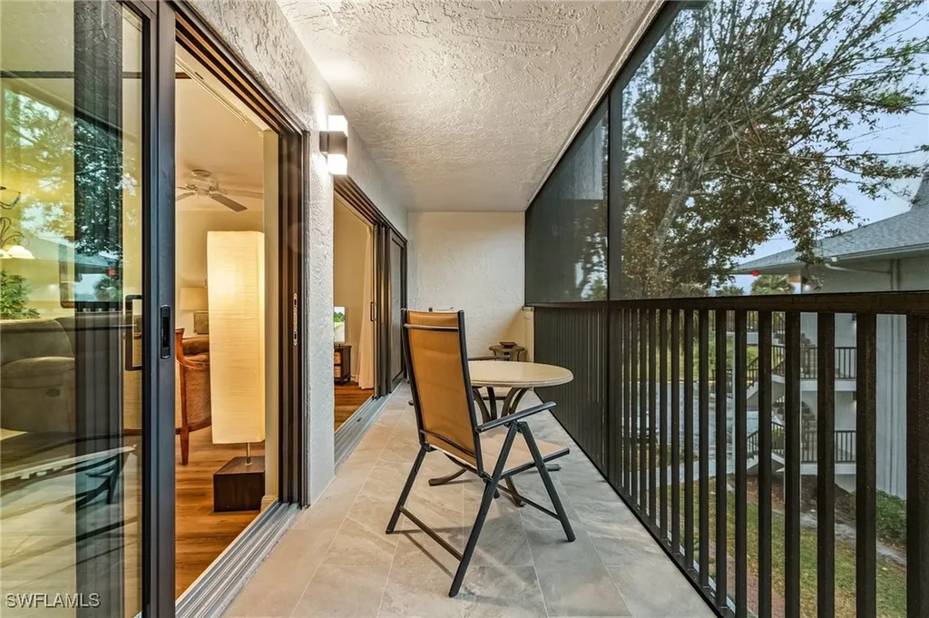 600 Neapolitan Way Naples FL 34103