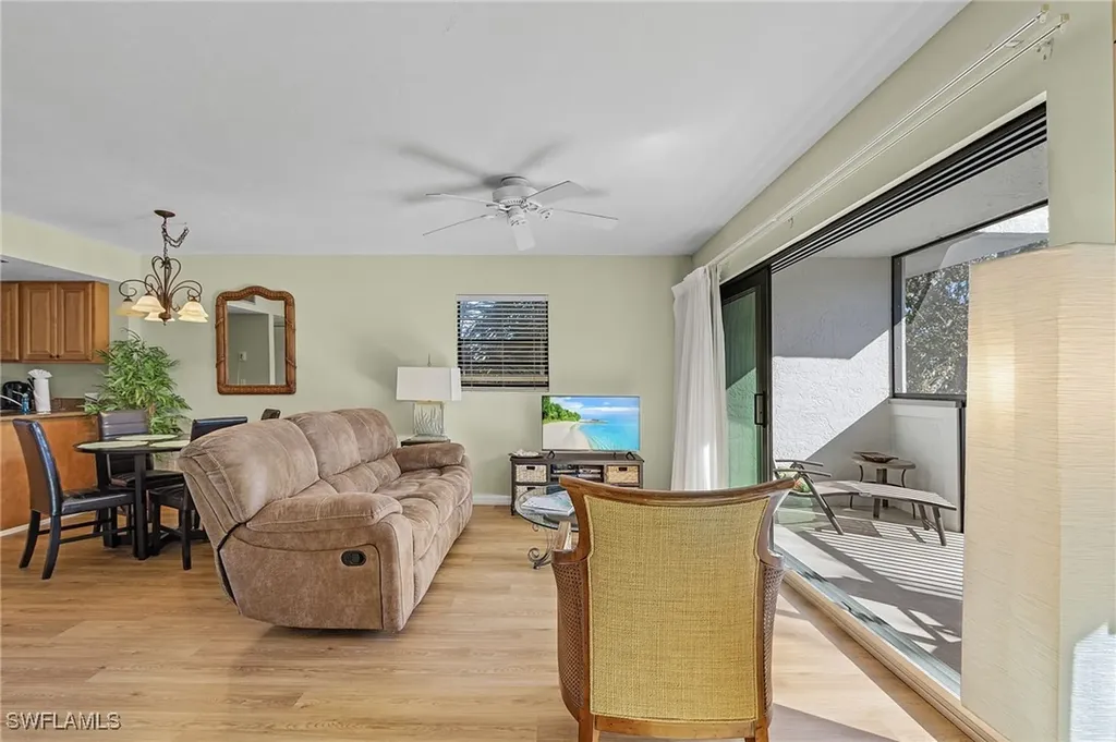 600 Neapolitan Way Naples FL 34103