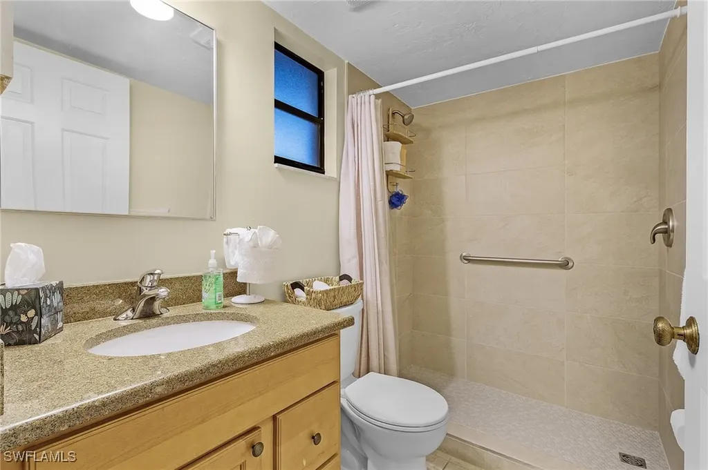 600 Neapolitan Way Naples FL 34103