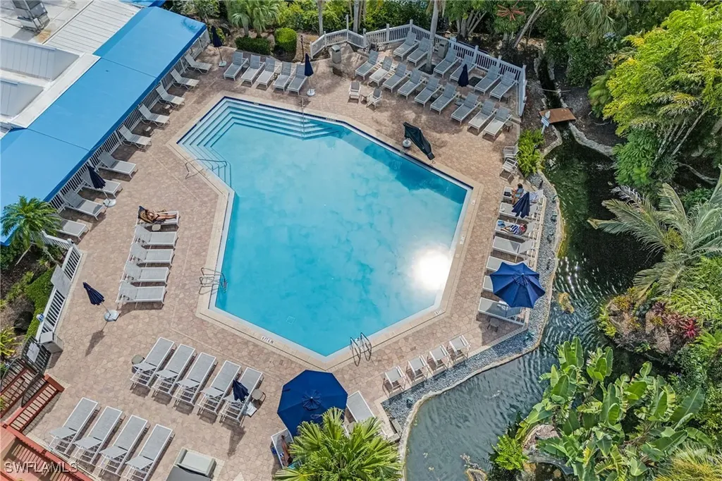 600 Neapolitan Way Naples FL 34103