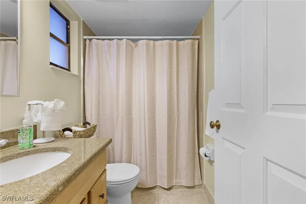 600 Neapolitan Way Naples FL 34103