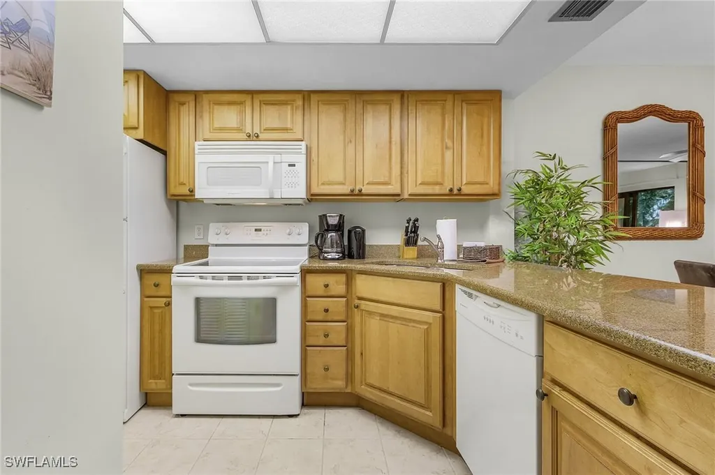 600 Neapolitan Way Naples FL 34103
