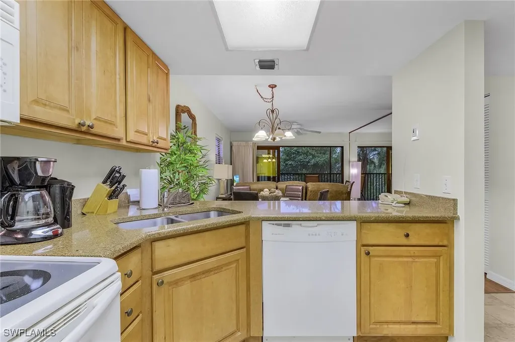 600 Neapolitan Way Naples FL 34103