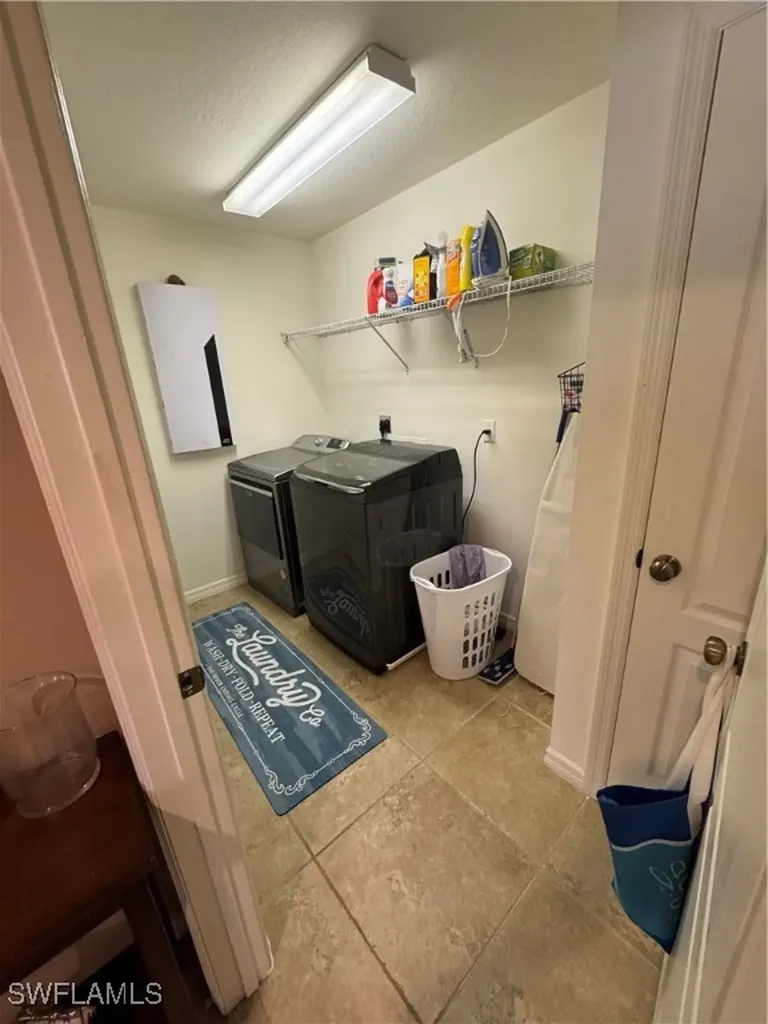 2851 Via Campania Street Fort Myers FL 33905