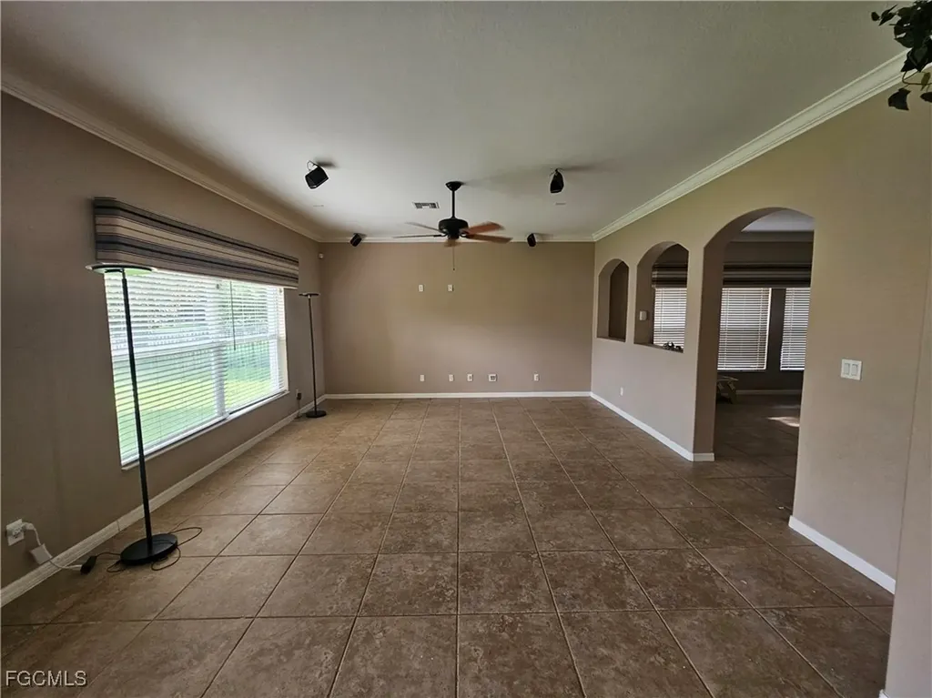 2851 Via Campania Street Fort Myers FL 33905
