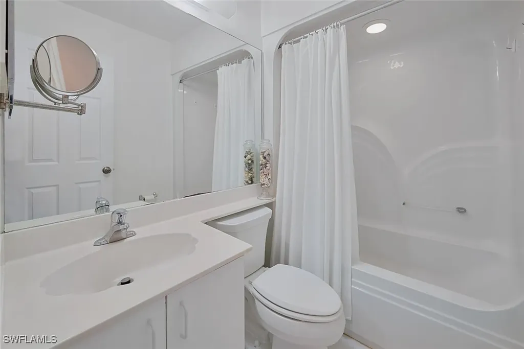 249 Gabriel Circle Naples FL 34104