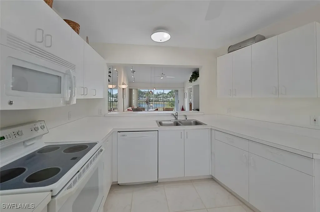 249 Gabriel Circle Naples FL 34104
