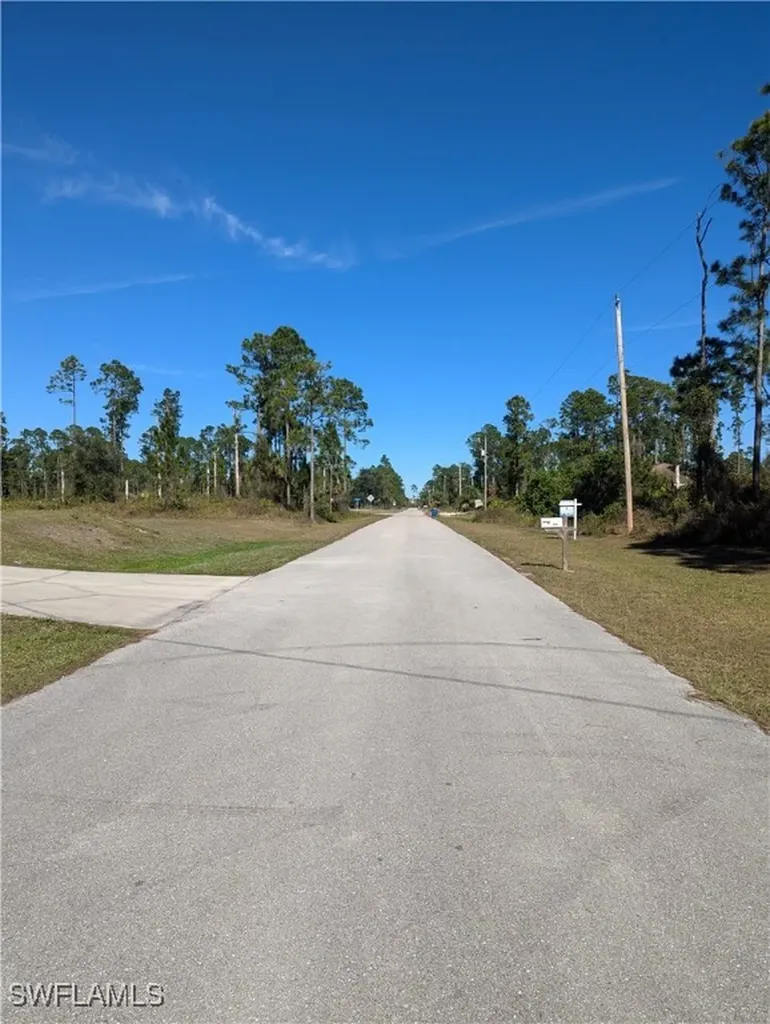 817 Pinecastle Drive Lehigh Acres FL 33974
