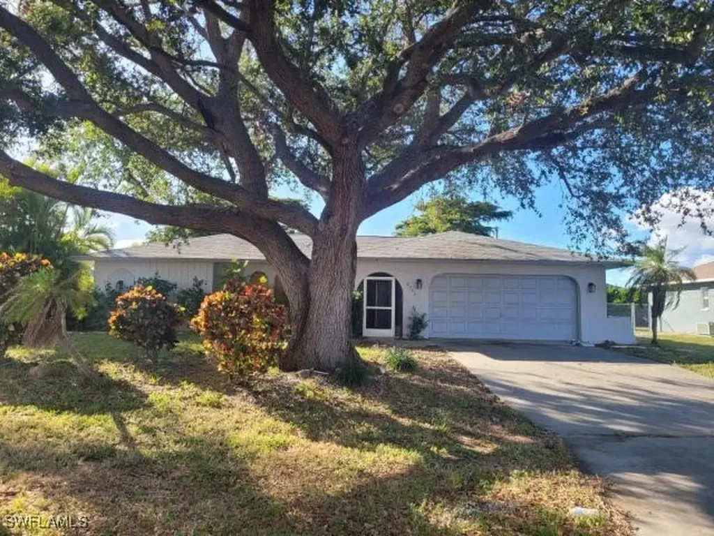 3206 SW 1st Avenue Cape Coral FL 33914