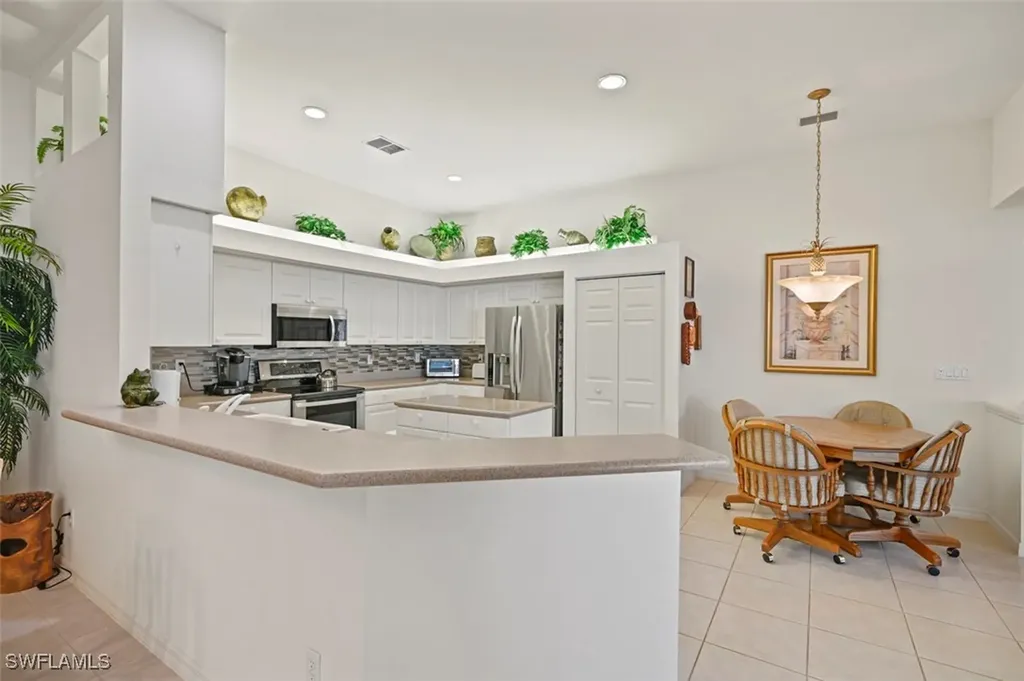 10280 Cape Roman Road Bonita Springs FL 34135