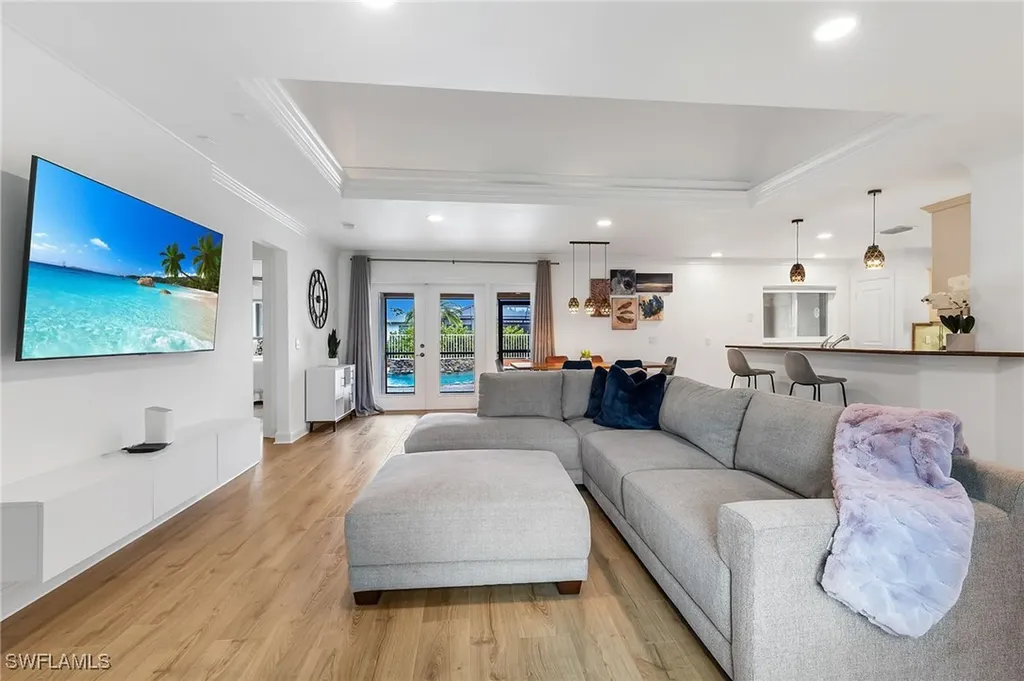 247 Erie Drive Naples FL 34110