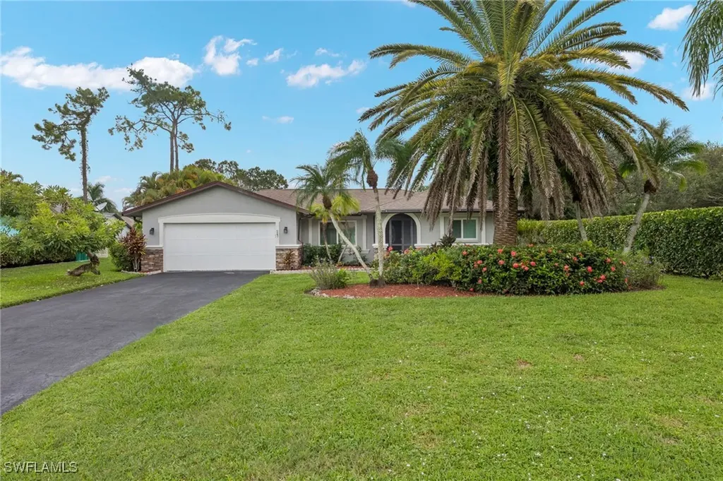 247 Erie Drive Naples FL 34110