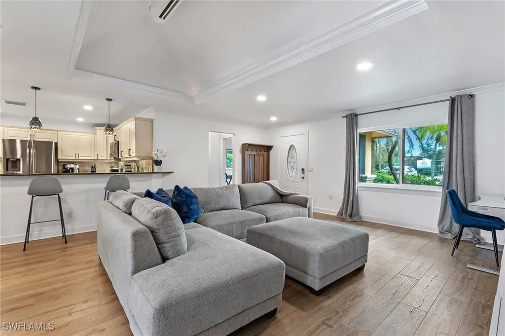 247 Erie Drive Naples FL 34110