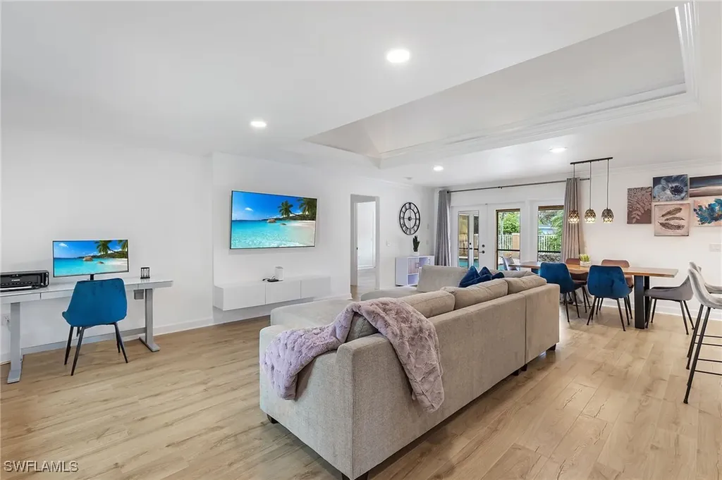 247 Erie Drive Naples FL 34110