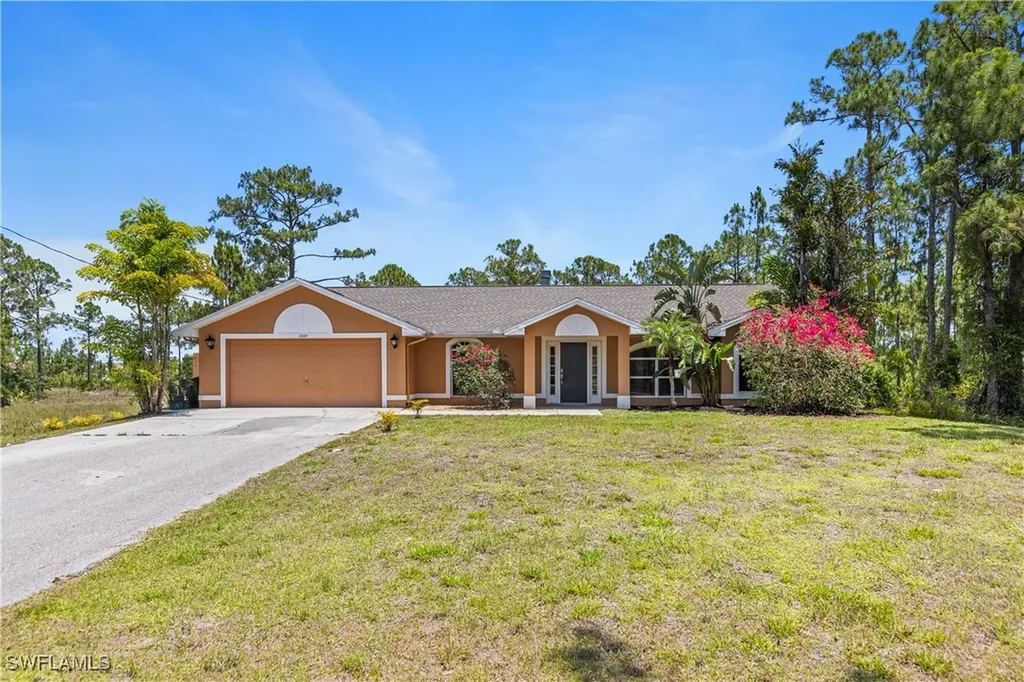 3225 41st Avenue NE Naples FL 34120