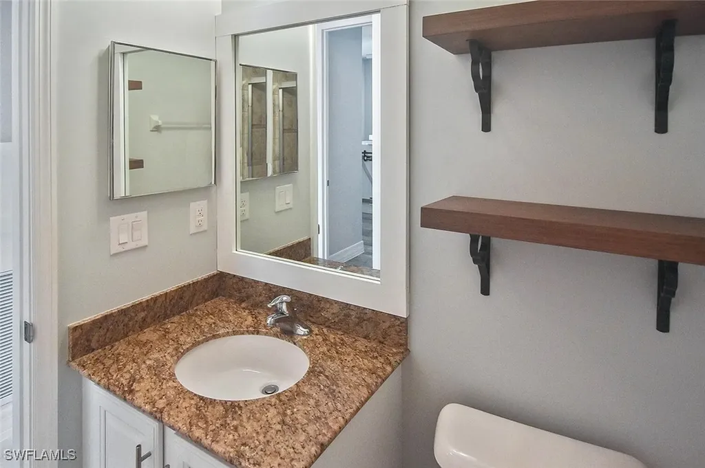 6674 Marbella Lane Naples FL 34105