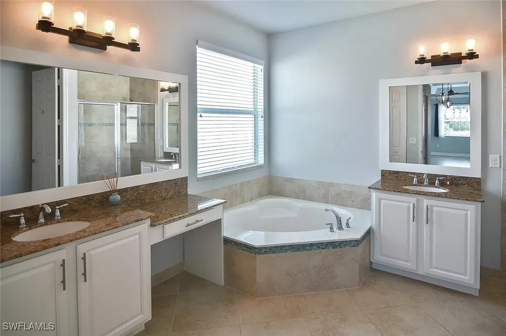 6674 Marbella Lane Naples FL 34105