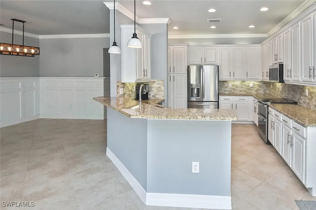 6674 Marbella Lane Naples FL 34105