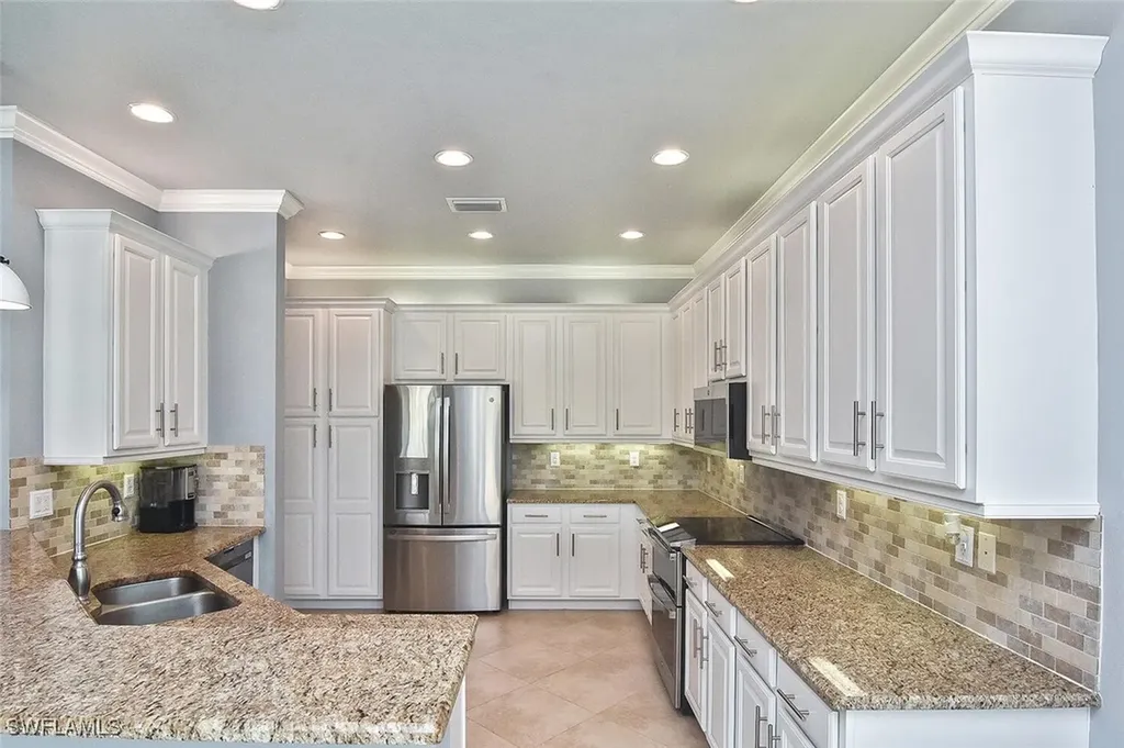 6674 Marbella Lane Naples FL 34105