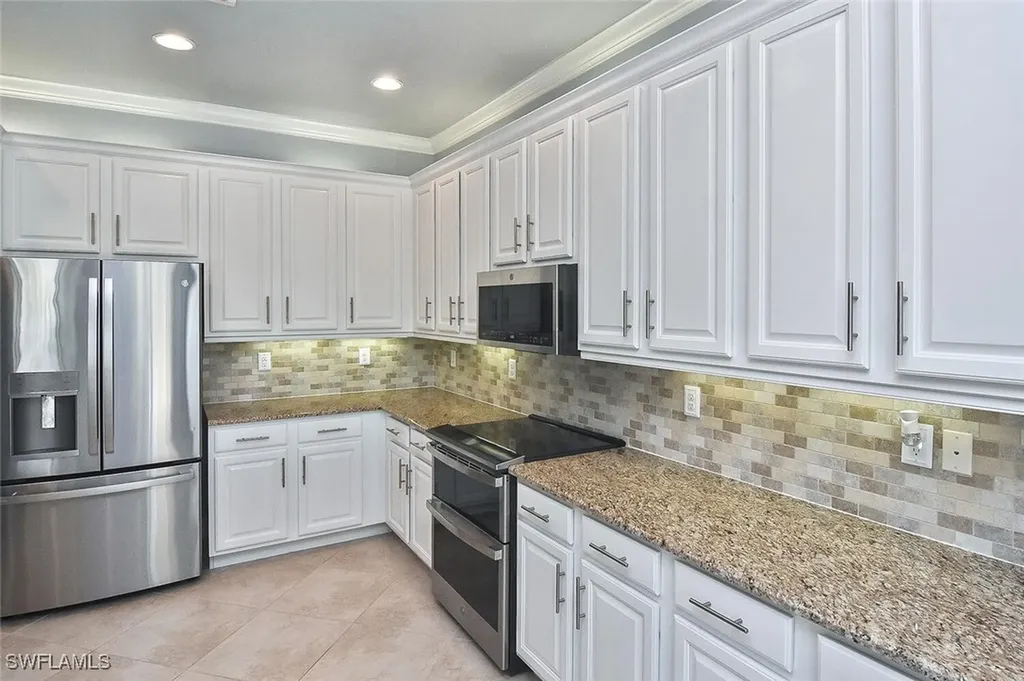 6674 Marbella Lane Naples FL 34105