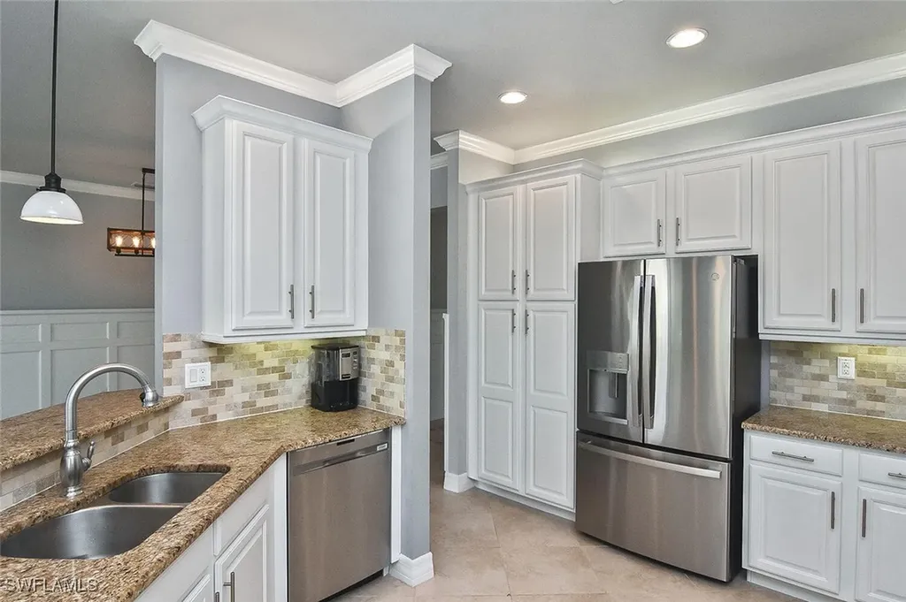 6674 Marbella Lane Naples FL 34105