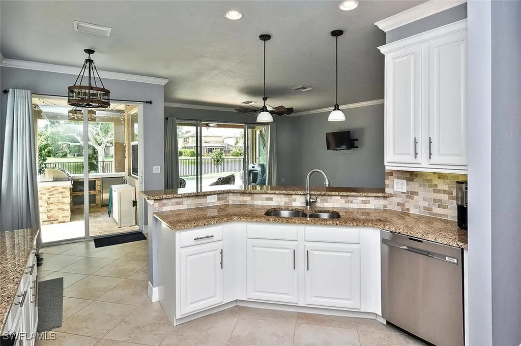 6674 Marbella Lane Naples FL 34105